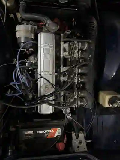 Triumph TR6 1973 - 25000 EUR, 59000 km - AUTO.MOTO.pt - 59000km - foto 14 de 15