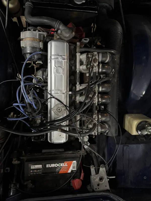 Triumph TR6 1973 - 25000 EUR, 59000 km - AUTO.MOTO.pt - 59000km - foto 14 de 15