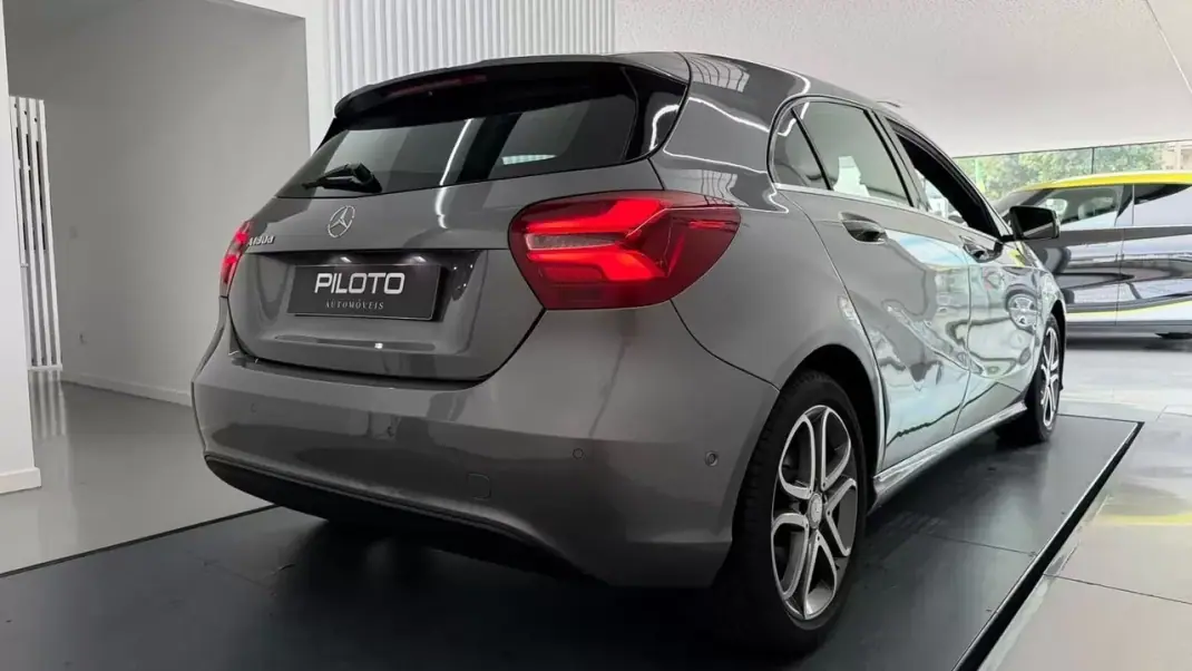 Mercedes-Benz A 180 2016 - 14990 EUR, 214388 km - 214388km - foto 9 de 29