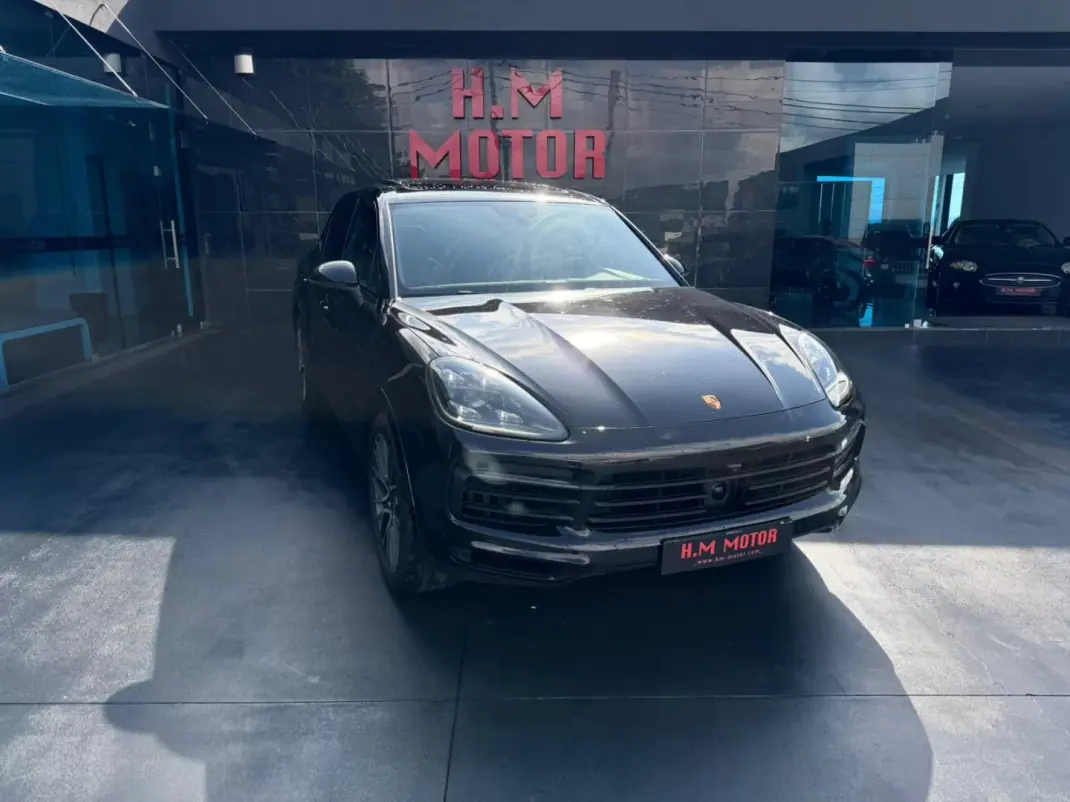 Porsche Cayenne 2018 - 65900 EUR, 138000 km - AUTO.MOTO.pt - 138000km - foto 1 de 15