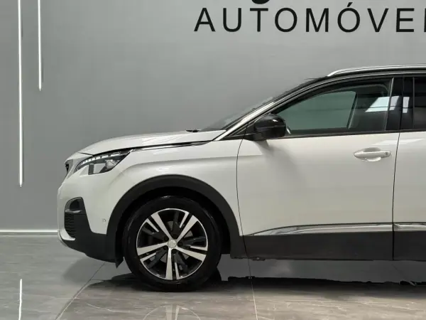 Peugeot 3008 2019 - 17490 EUR, 92000 km - AUTO.MOTO.pt - 92000km - foto 11 de 22