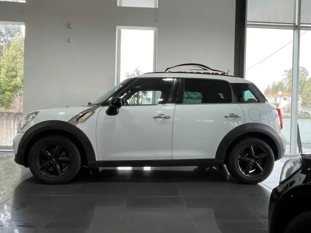 MINI Countryman 2011 - 9999 EUR, 208121 km - AUTO.MOTO.pt - 208121km - foto 10 de 21