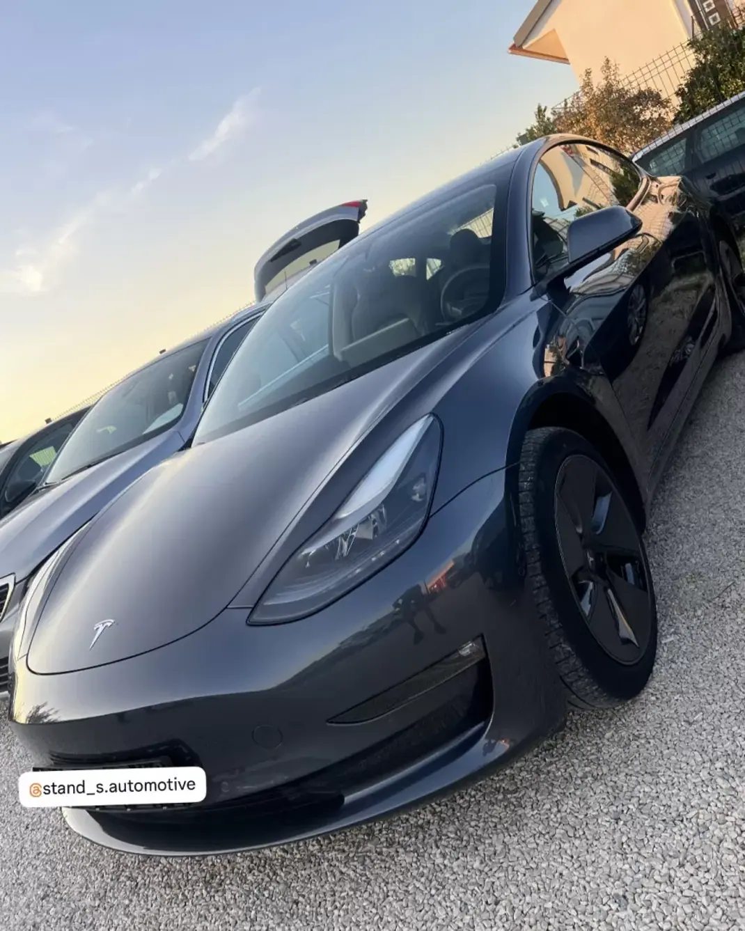 Tesla Model 3 2021 - 27999 EUR, 94300 km - AUTO.MOTO.pt - 94300km - foto 1 de 8