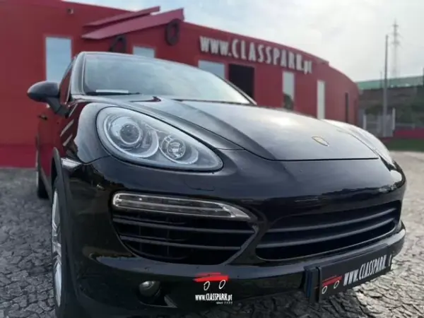 Porsche Cayenne 2012 - 29500 EUR, 211000 km - AUTO.MOTO.pt - 211000km - foto 5 de 22