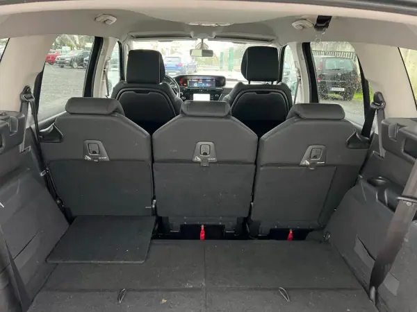 Citroën C4 Grand Picasso 2015 - 10900 EUR, 246000 km - AUTO.MOTO.pt - 246000km - foto 8 de 12