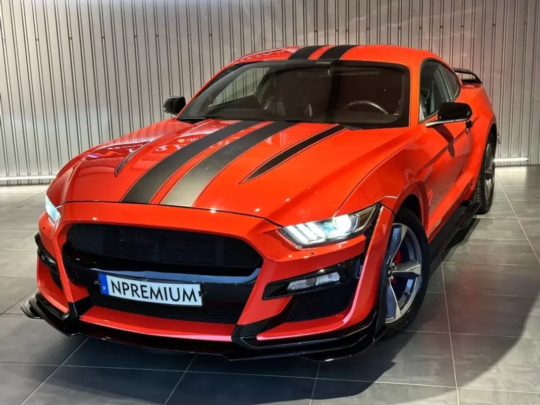 Ford Mustang 2015 - 49990 EUR, 122000 km - AUTO.MOTO.pt - 122000km - foto 6 de 54