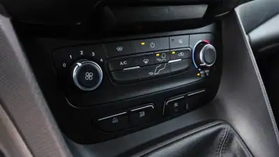 Ford Transit Connect 2022 - 18999 EUR, 62000 km - AUTO.MOTO.pt - 62000km - foto 14 de 19