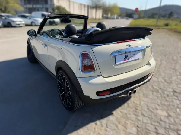MINI 2010 - 13900 EUR, 126600 km - AUTO.MOTO.pt - 126600km - foto 5 de 18