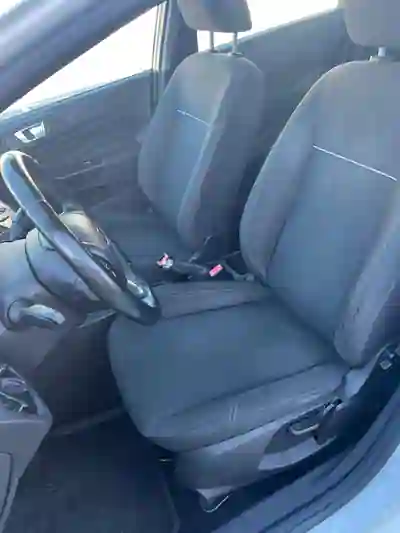 Ford Fiesta 2015 - 5490 EUR, 150000 km - 150000km - foto 11 de 13
