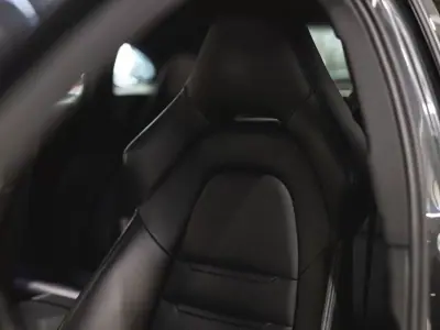 Porsche Panamera Sport Turismo 2019 - 69990 EUR, 80000 km - AUTO.MOTO.pt - 80000km - foto 23 de 23