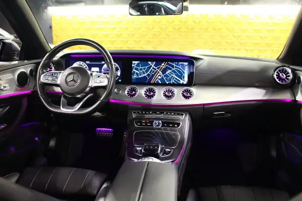 Mercedes-Benz E 220 2018 - 35900 EUR, 93689 km - AUTO.MOTO.pt - 93689km - foto 19 de 41
