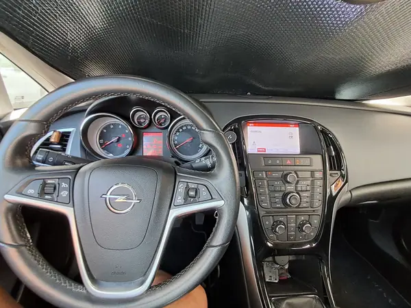 Opel Astra 2015 - 6000 EUR, 220000 km - 220000km - foto 6 de 6