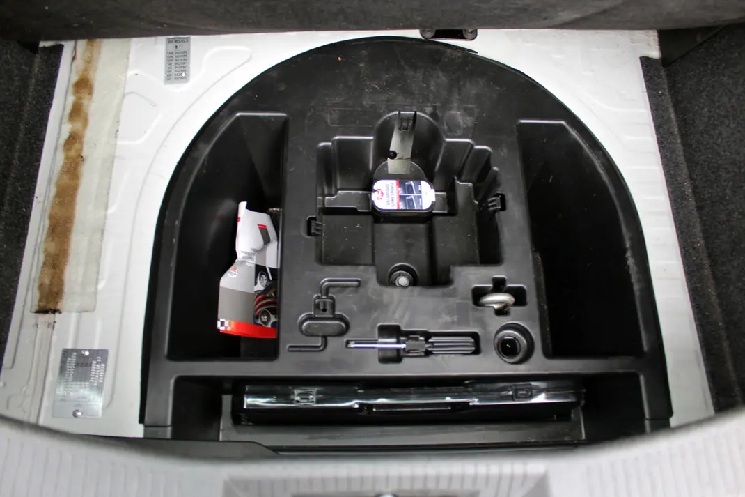 Alfa Romeo MiTo 2012 - 6700 EUR, 119200 km - AUTO.MOTO.pt - 119200km - foto 18 de 30