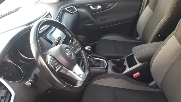 Nissan Qashqai 2018 - 18650 EUR, 149986 km - AUTO.MOTO.pt - 149986km - foto 22 de 38