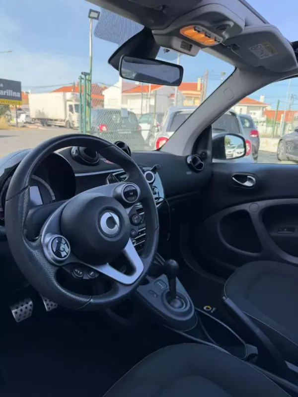Smart Fortwo Cabrio 2017 - 14480 EUR, 62000 km - AUTO.MOTO.pt - 62000km - foto 4 de 14