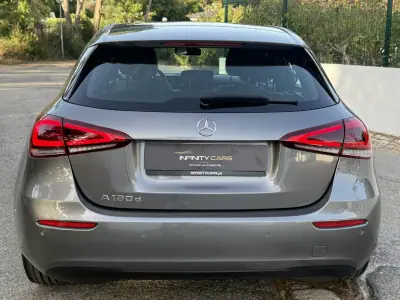 Mercedes-Benz A 180 2018 - 18999 EUR, 180000 km - AUTO.MOTO.pt - 180000km - foto 10 de 12