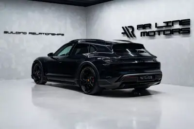 Porsche Taycan Cross Turismo 2023 - 75950 EUR, 63000 km - AUTO.MOTO.pt - 63000km - foto 9 de 60