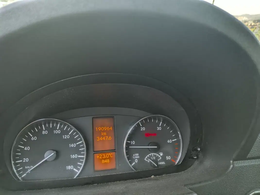 Mercedes-Benz Sprinter 2013 - 19900 EUR, 190000 km - 190000km - foto 6 de 18