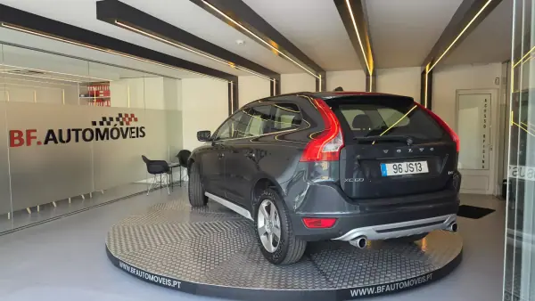 Volvo XC 60 2010 - 15900 EUR, 176365 km - AUTO.MOTO.pt - 176365km - foto 3 de 55