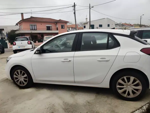 Opel Corsa 2020 - 7999 EUR, 190000 km - AUTO.MOTO.pt - 190000km - foto 4 de 9