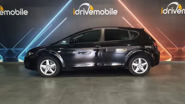 SEAT Leon 2012 - 7900 EUR, 395479 km - AUTO.MOTO.pt - 395479km - foto 5 de 40