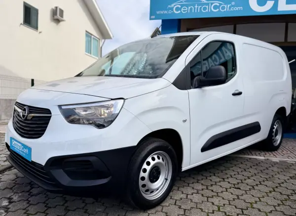 Opel COMBO 2024 - 16950 EUR, 53000 km - AUTO.MOTO.pt - 53000km - foto 5 de 24