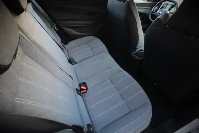 Renault Mégane E-Tech 2022 - 21000 EUR, 31000 km - AUTO.MOTO.pt - 31000km - foto 20 de 29