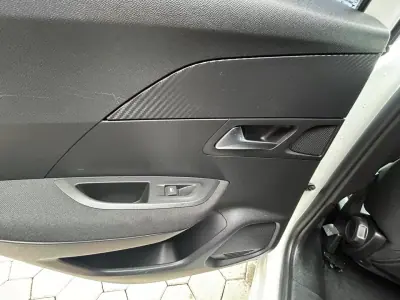 Peugeot 2008 2021 - 15750 EUR, 206114 km - AUTO.MOTO.pt - 206114km - foto 20 de 24