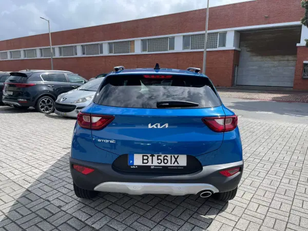 Kia Stonic 2025 - 17990 EUR, 14800 km - AUTO.MOTO.pt - 14800km - foto 5 de 17