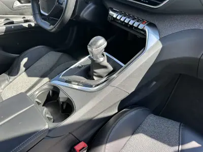 Peugeot 5008 2018 - 14900 EUR, 190000 km - 190000km - foto 65 de 73