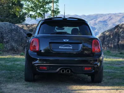 MINI 5 Portas 2015 - 14990 EUR, 146800 km - foto 4 de 11