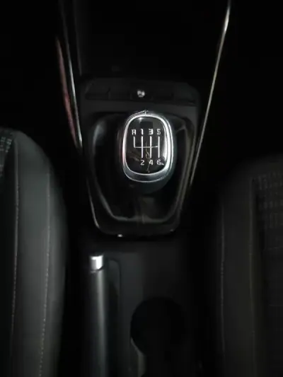 Kia Stonic 2021 - 14950 EUR, 29990 km - AUTO.MOTO.pt - 29990km - foto 30 de 33