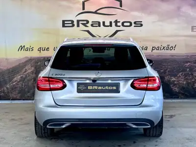 Mercedes-Benz C 300 2019 - 25900 EUR, 228972 km - AUTO.MOTO.pt - 228972km - foto 7 de 35