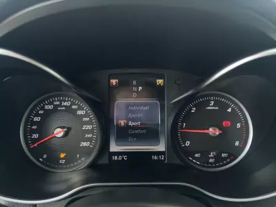 Mercedes-Benz GLC 220 2016 - 37990 EUR, 180000 km - AUTO.MOTO.pt - 180000km - foto 29 de 45