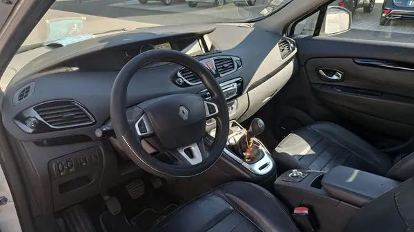 Renault Grand Scénic 1.5 dCi Bose Edition 7L 2011 Diesel