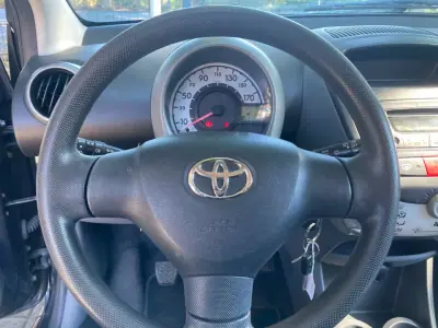 Toyota Aygo 2010 - 6350 EUR, 112661 km - 112661km - foto 19 de 19