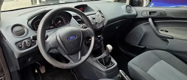 Ford Fiesta 2009 - 7500 EUR, 92000 km - AUTO.MOTO.pt - 92000km - foto 7 de 18