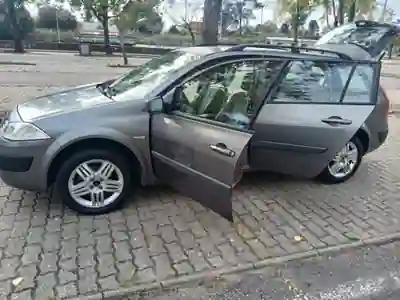 Renault Mégane Break 2004 — foto 6 de 12