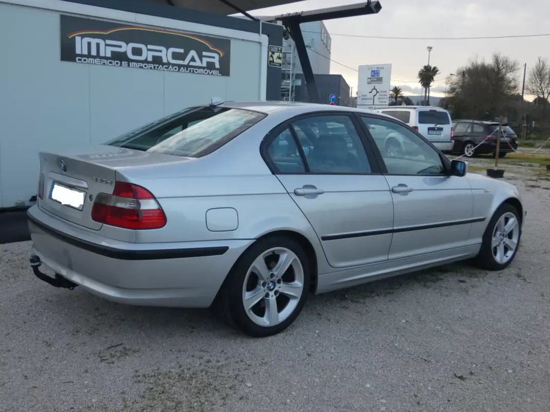 BMW 320 2004 - 7250 EUR, 270000 km - AUTO.MOTO.pt - 270000km - foto 6 de 28