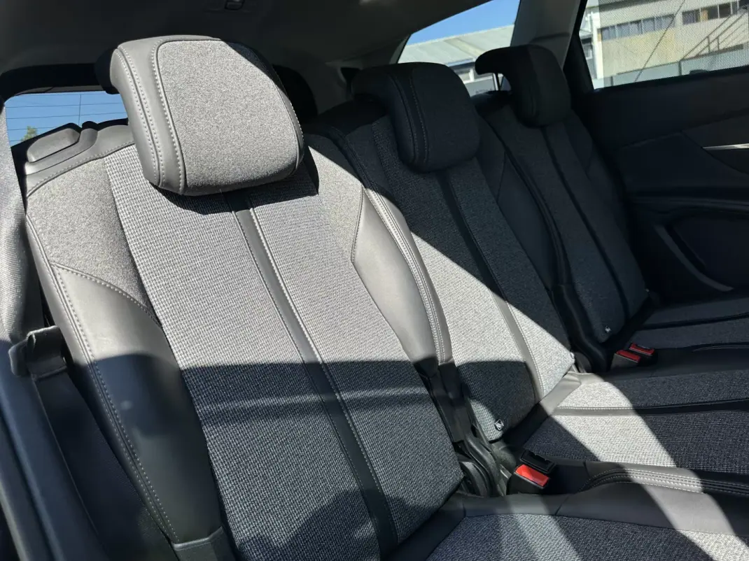 Peugeot 5008 2018 - 14900 EUR, 190000 km - 190000km - foto 62 de 73