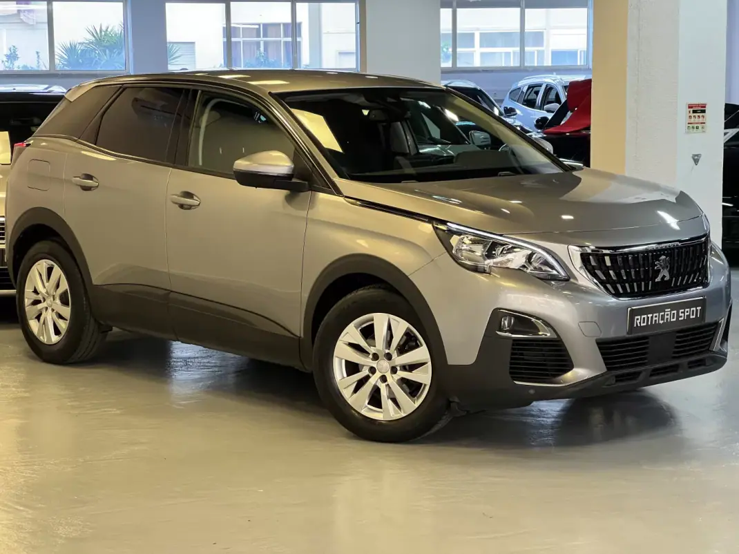 Peugeot 3008 2019 - 13990 EUR, 110000 km - AUTO.MOTO.pt - 110000km - foto 15 de 27