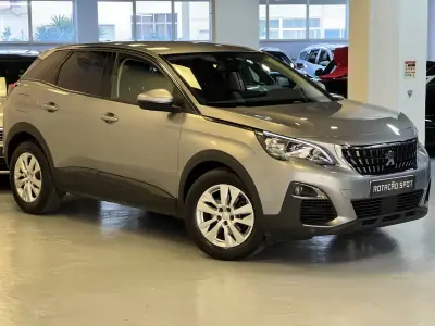 Peugeot 3008 2019 - 13990 EUR, 110000 km - AUTO.MOTO.pt - 110000km - foto 15 de 27