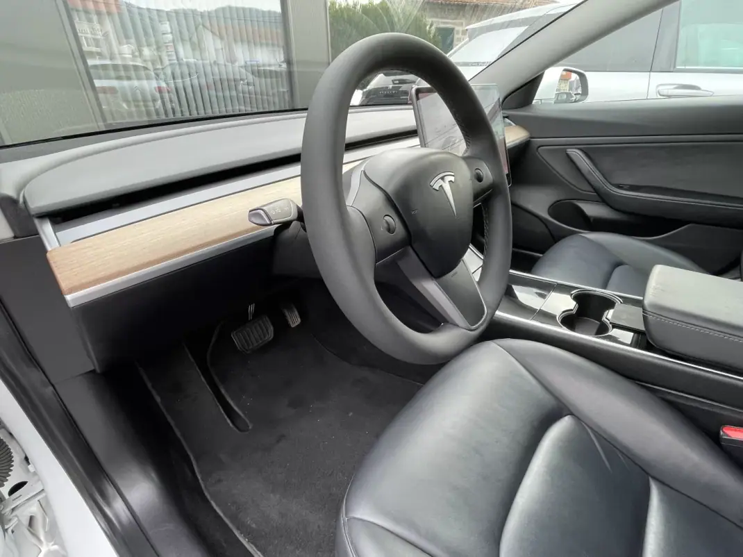 Tesla Model 3 2020 - 25995 EUR, 80043 km - AUTO.MOTO.pt - 80043km - foto 12 de 43