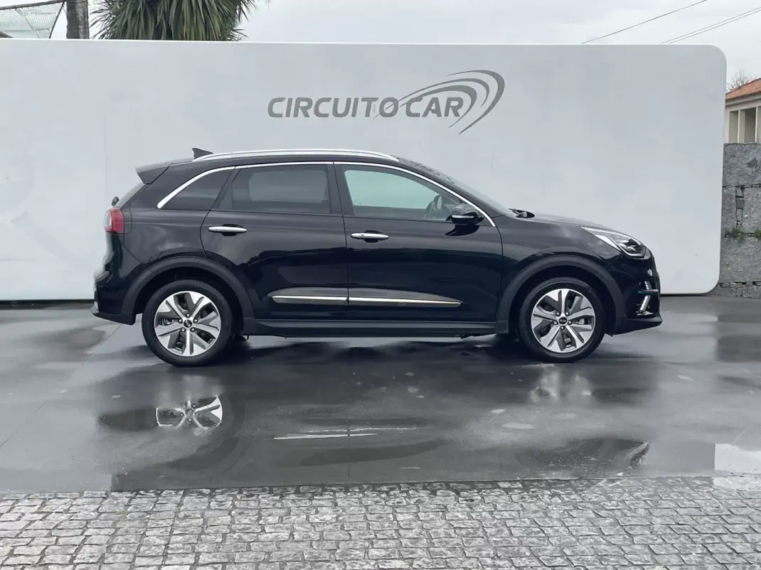 Kia e-Niro 2019 - 19995 EUR, 77841 km - AUTO.MOTO.pt - 77841km - foto 9 de 47