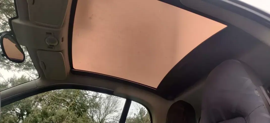 Smart Fortwo Cabrio 2010 - 6990 EUR, 155500 km - AUTO.MOTO.pt - 155500km - foto 26 de 37