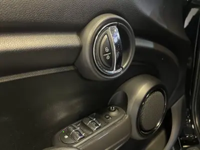 MINI 5 Portas 2016 - 13990 EUR, 95000 km - AUTO.MOTO.pt - 95000km - foto 38 de 41
