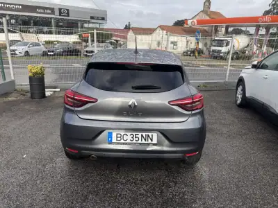 Renault Clio 2023 - 16950 EUR, 44091 km - AUTO.MOTO.pt - 44091km - foto 7 de 10