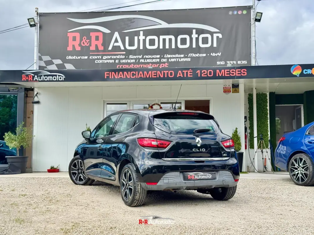 Renault Clio 2015 - 10990 EUR, 140000 km - AUTO.MOTO.pt - 140000km - foto 2 de 12
