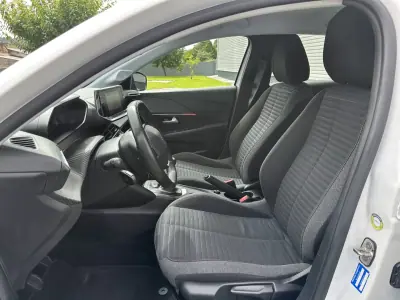 Peugeot 208 2020 - 14900 EUR, 70000 km - AUTO.MOTO.pt - 70000km - foto 24 de 57