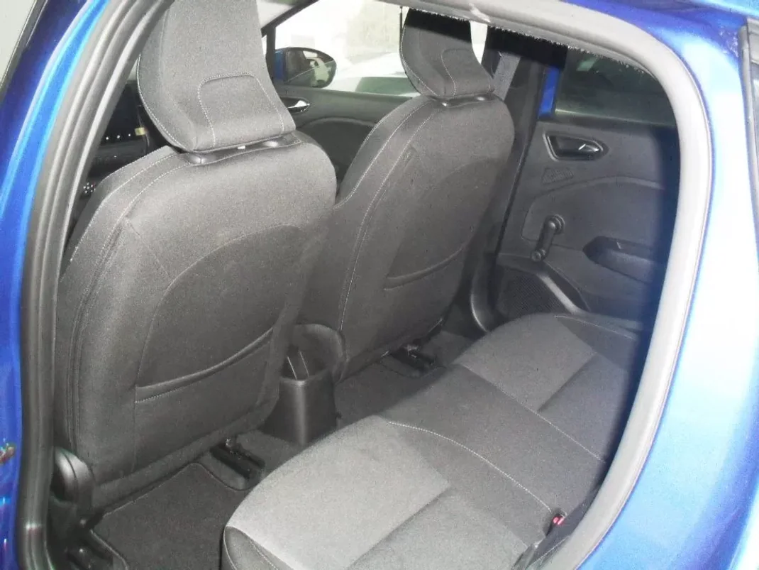 Renault Clio 2021 - 14950 EUR, 8700 km - 8700km - foto 3 de 10